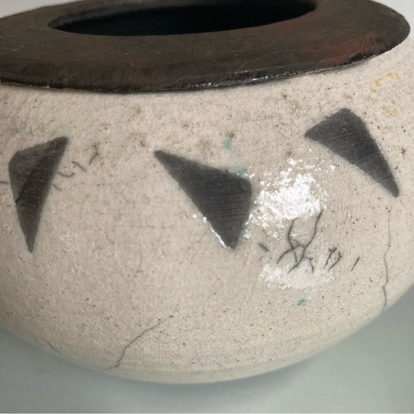 Unique Vintage Pottery - Picture 2 of 11